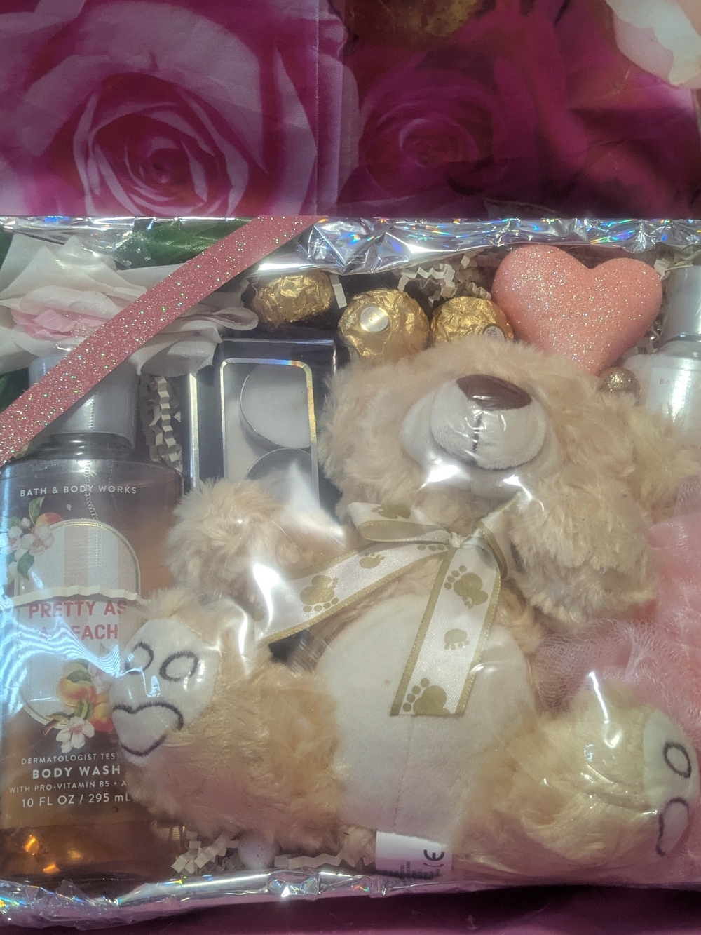 Bath & Body Works Pretty as a Peach Gift Set — Pink Plush Bear & Body Wash